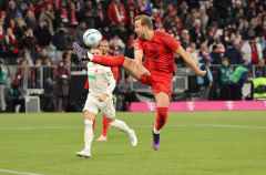 Fussball / firo FC Bayern - FC Augsburg 22.11.2024