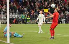 Fussball / firo FC Bayern - FC Augsburg 22.11.2024