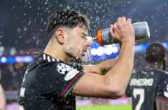 Fussball / firo CL Eindhoven - FC Bayern 28.01.2025