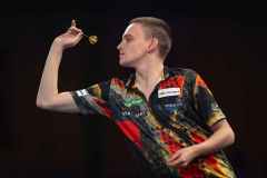 firo281224DartsPS17