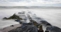 firoLand und Leute 14.10.2020Ostsee Sturmflut Gisela Hohwacht , Poller , wurden überschwemmt , Langzeitbelichtung , Meer , WetterSchleswig Holstein$worldrights,Es gelten  unsere AGB, einsehbar auf www.firosportphoto.de,copyright by firo sportphoto:Coesfelder Str. 207D-48249 Dülmen mail@firosportphoto.de(V o l k s b a n k   B o c h u m - W i t t e n )BLZ.: 430 601 29Kt. Nr.: 341 117 100Tel:  +49-2594-9916004Fax: +49-2594-9916005