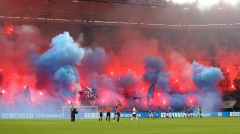 Fussball / firo Schalke - St.Pauli 07.05.2022