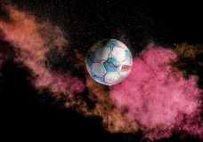 Fussball / firo Farbpulver Shooting Derbystar Spielball 2024/2025