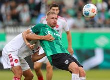 firo : 22.08.2025
Fussball , Fußball 
2.Bundesliga zweite Bundesliga, 2025/2026, 25/26
SCP SC Preußen Preussen Münster Muenster - 1. FC Nürnberg 2:1
Lars Lokotsch of Preußen Münster compete for the ball Zweikampf Witz Humor  

(c) WORLDRIGHTS !!!
Es gelten unsere AGB, einsehbar auf www.firosportphoto.,
copyright by firo sportphoto:
Coesfelder Str. 207
D-48249 Dülmen
www.firosportphoto.de
mail@firosportphoto.de
Kontoverbindung :
(V o l k s b a n k   B o c h u m - W i t t e n )
IBAN : DE68430601290341117100
BIC : GENODEM1BOC
Tel:  +49-2594-9916004
Fax: +49-2594-9916005