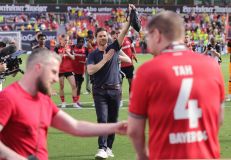 firo :  11.05.2025,
Fussball:
1.Bundesliga
Bayer Leverkusen - BVB Borussia Dortmund

Verabschiedung Head coach Xabi Alonso of Bayer Leverkusen Trainer Abschied vor FAns 

(c) WORLDRIGHTS !!! es gelten unsere AGB, einsehbar auf www.firosportphoto.,
copyright by firo sportphoto:
Stockhover Weg 17a
D-48249 Dülmen
www.firosportphoto.de
mail@firosportphoto.de
Kontoverbindung :
(V o l k s b a n k   B o c h u m - W i t t e n )
IBAN : DE68430601290341117100
BIC : GENODEM1BOC
Tel:  +49-2594-9916004
Fax: +49-2594-9916005