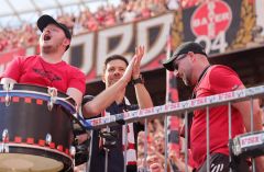 firo :  11.05.2025,
Fussball:
1.Bundesliga
Bayer Leverkusen - BVB Borussia Dortmund
Xabi Alonso Head Coach of Bayer Leverkusen Abschied von den Fans Verabschiedung

(c) WORLDRIGHTS !!! es gelten unsere AGB, einsehbar auf www.firosportphoto.,
copyright by firo sportphoto:
Stockhover Weg 17a
D-48249 Dülmen
www.firosportphoto.de
mail@firosportphoto.de
Kontoverbindung :
(V o l k s b a n k   B o c h u m - W i t t e n )
IBAN : DE68430601290341117100
BIC : GENODEM1BOC
Tel:  +49-2594-9916004
Fax: +49-2594-9916005