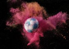 Fussball / firo Farbpulver Shooting Derbystar Spielball 2024/2025